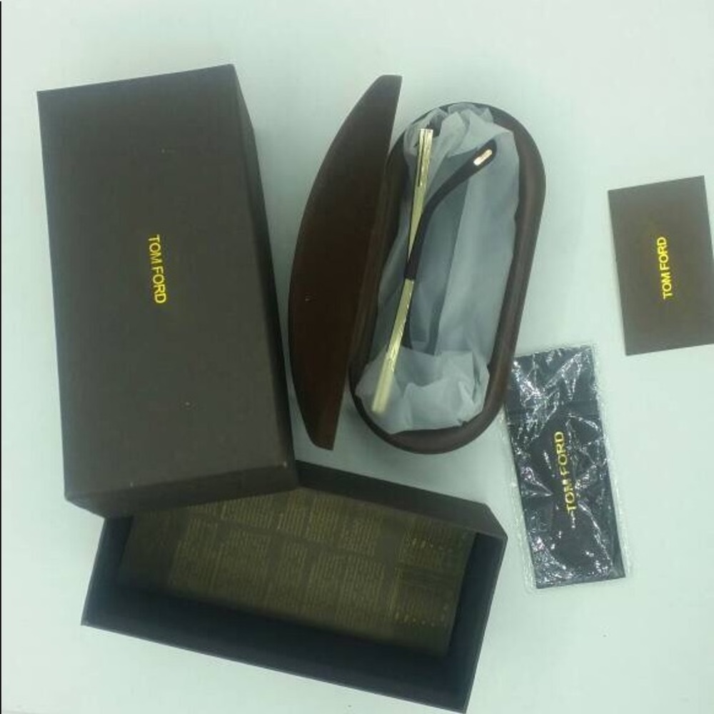 TOM FORD Sunglasses FT0392 KARLIE 02W Matte Black